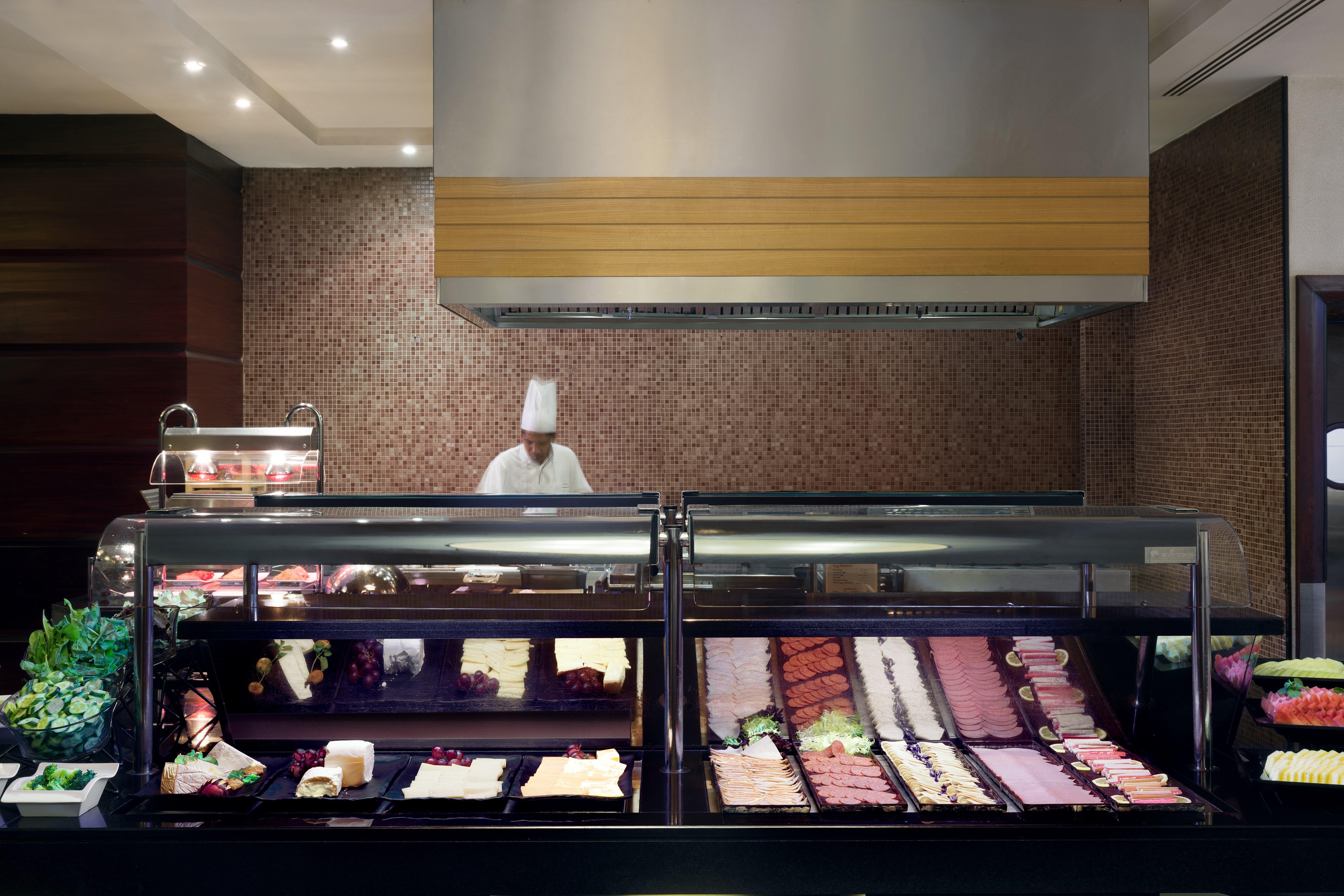 Crowne Plaza Al Khobar By Ihg Hotel Kültér fotó A live kitchen
