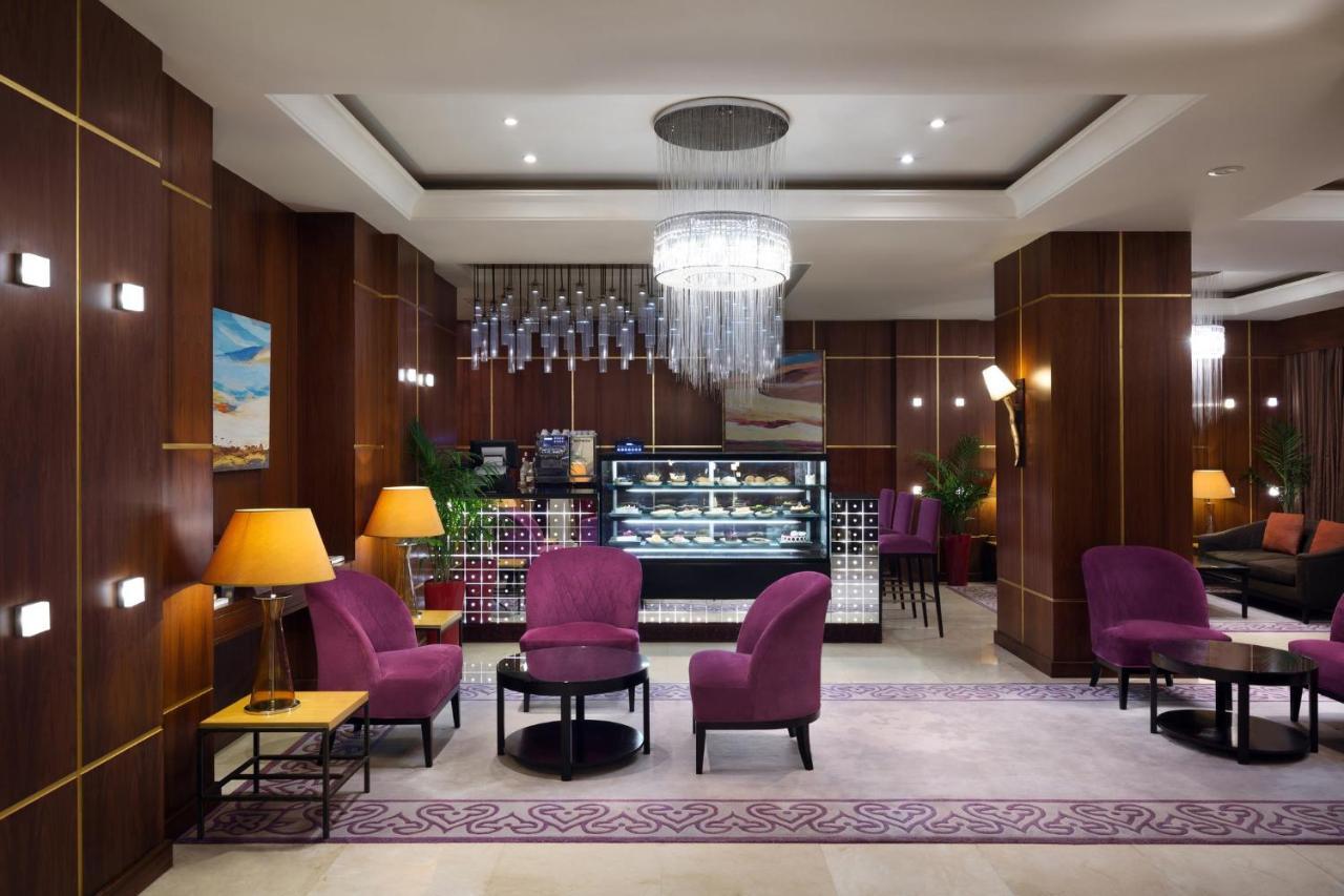 Crowne Plaza Al Khobar By Ihg Hotel Kültér fotó The lobby