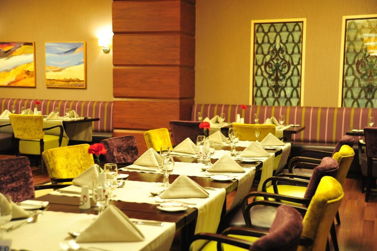 Crowne Plaza Al Khobar By Ihg Hotel Kültér fotó The restaurant