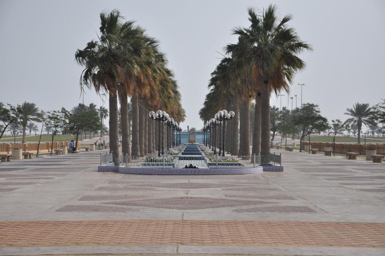 Crowne Plaza Al Khobar By Ihg Hotel Kültér fotó Al-Shaab Park
