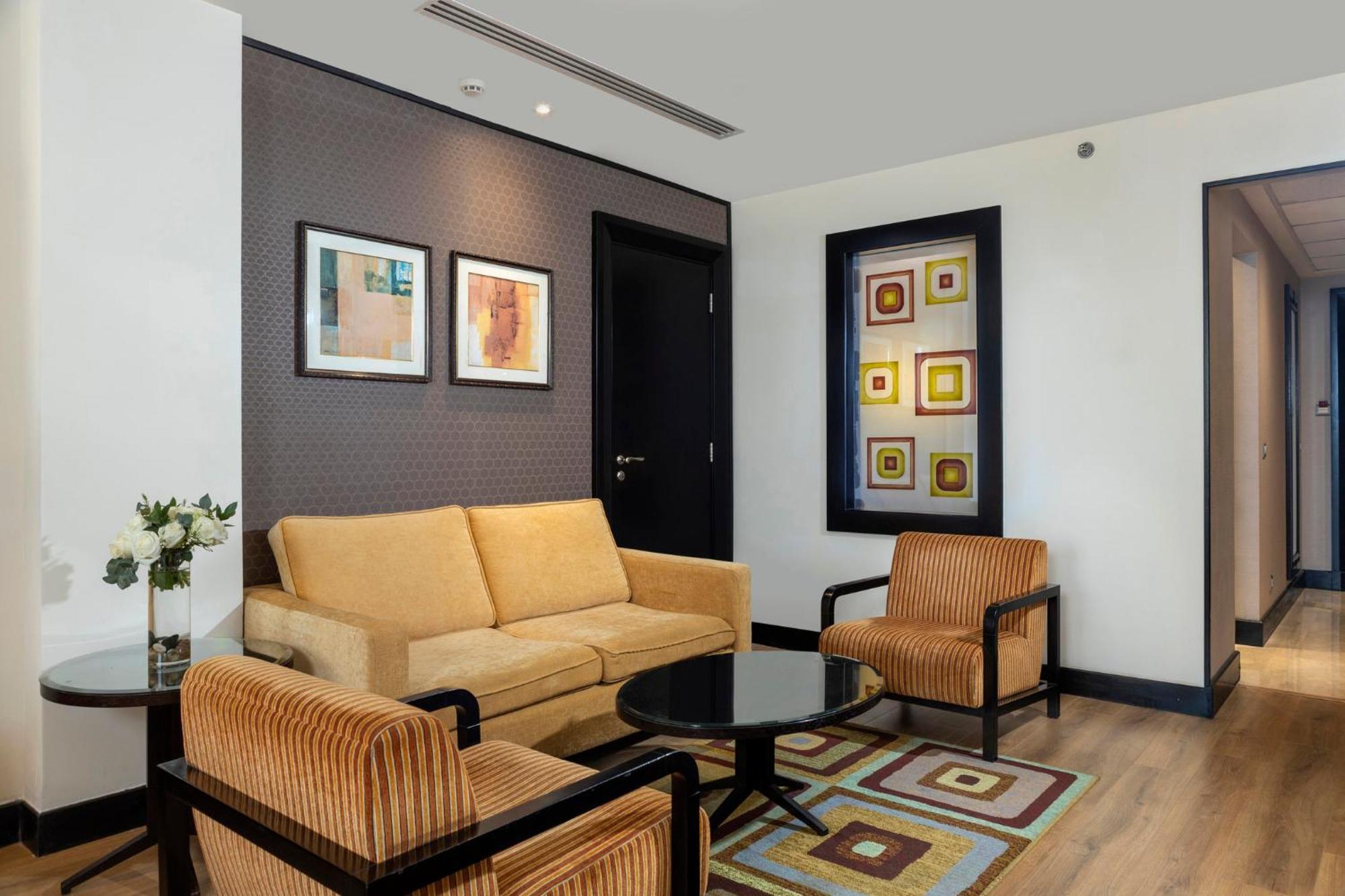 Crowne Plaza Al Khobar By Ihg Hotel Kültér fotó A living room